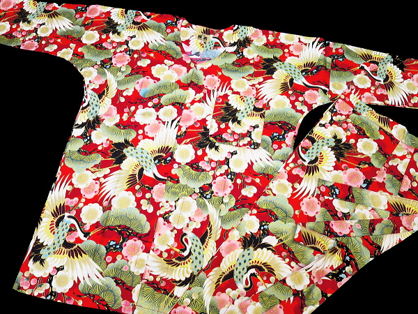 義若オリジナルの鯉口シャツ（ダボシャツ）　激安セール　金彩吉祥鶴に梅と松（赤）